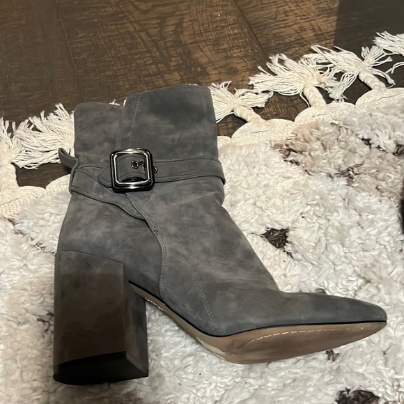 Gray booties Vince camuto 10 suede - Picture 2 of 3